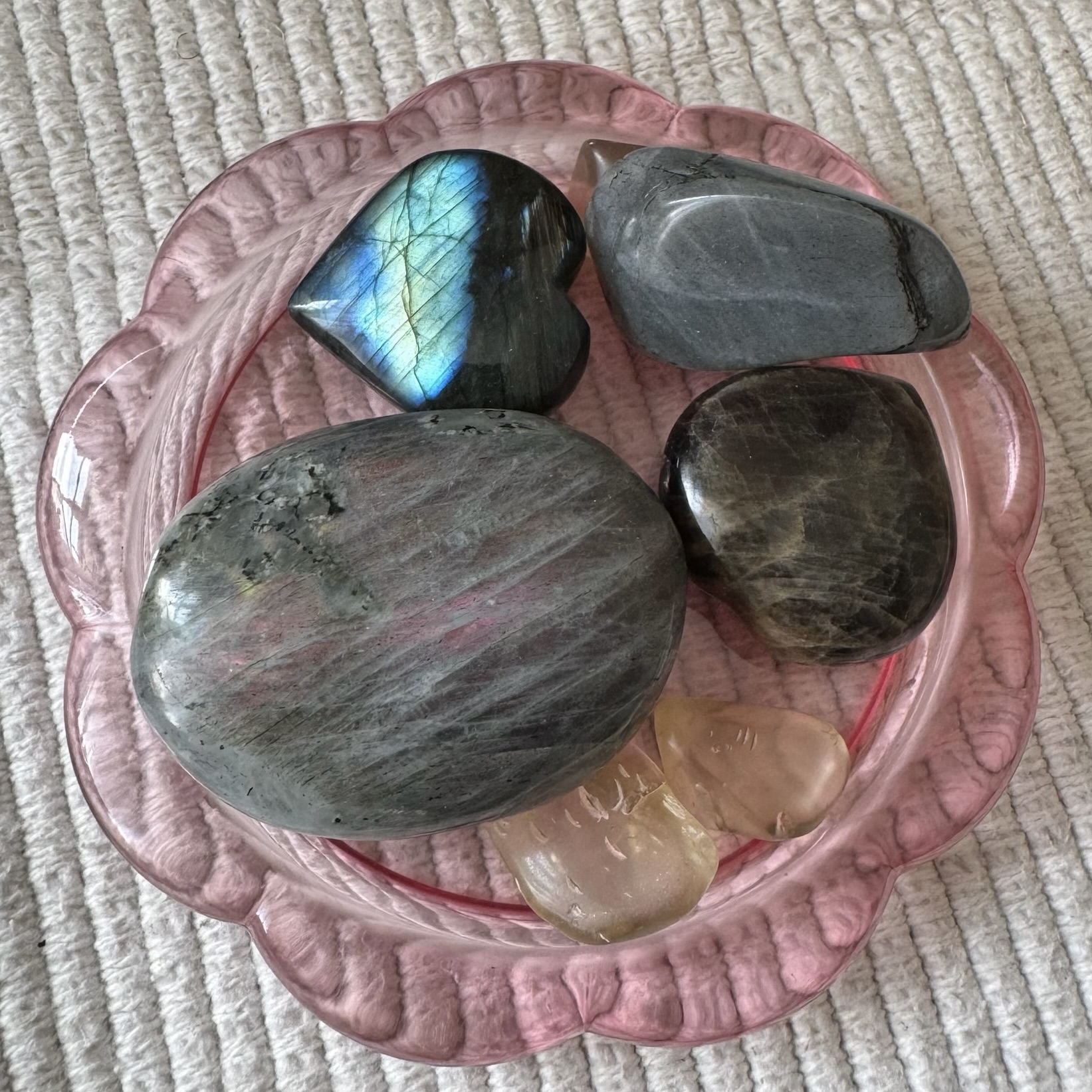 Picture of different labradorite crystals - purple, golden, blue and black moonstone.